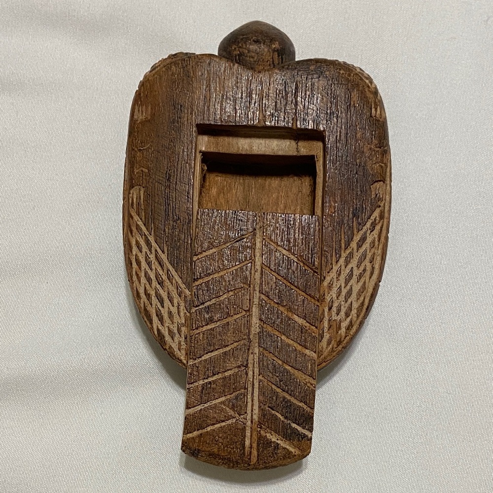 Wooden hand-carved Turtle hidden compartment Figurine - Picture 5 of 7